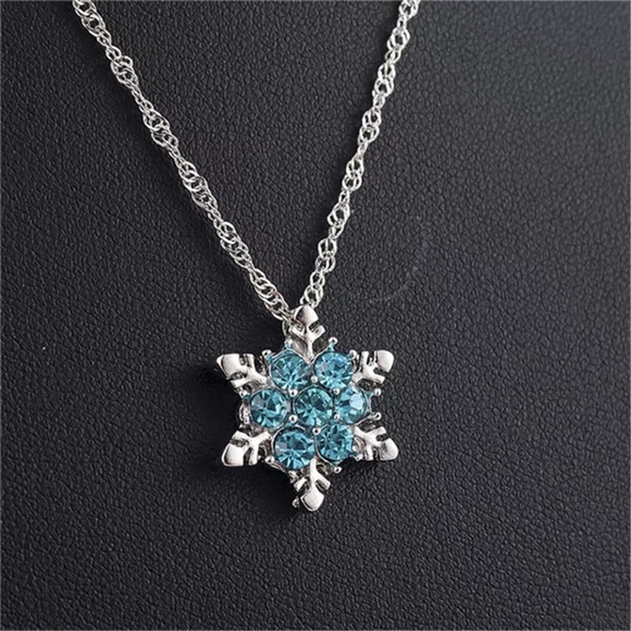 SALE NEW snowflake necklace - Picture 3 of 4